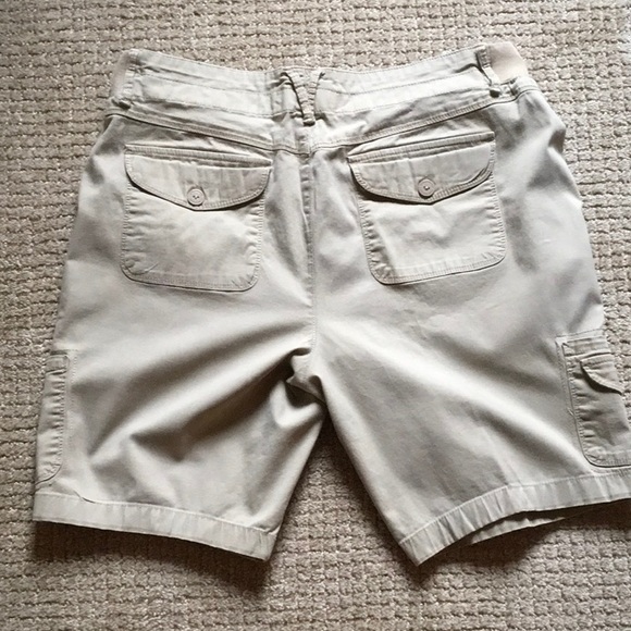 Shorts - Picture 2 of 6